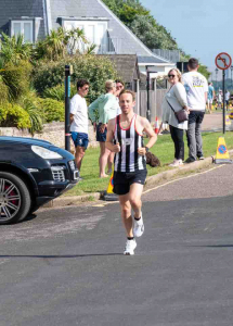 03.Stuart Turner.Mini Marathon e Men's Winner Will He Reach Start Line in Time