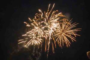 15.Fireworks.ST_NZ63548