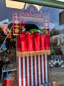 2025-08k Spot the Window