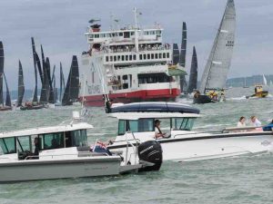 Robin-Clayton-2-Cowes-Fastnet-start (1)
