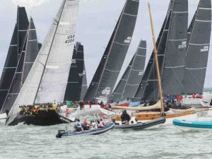 Robin-Clayton-3-Cowes-Fastnet-start (1)